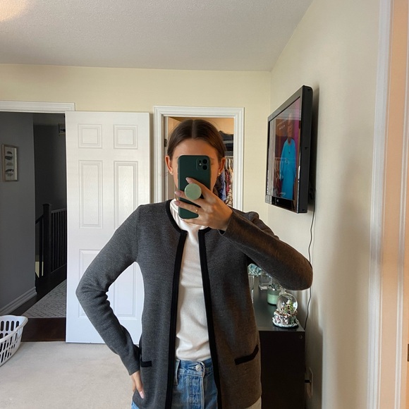 Simons XS zip up sweater - Picture 8 of 8